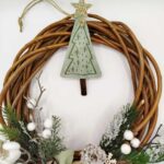 Χειροποίητο χριστουγεννιάτικο στεφάνι με έλατο και κλαδιά - Image 2