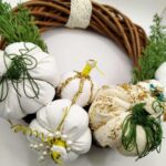 Χειροποίητο χριστουγεννιάτικο στεφάνι με κολοκύθες - Image 2