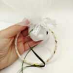 Χειροποίητη μπομπονιέρα γάμου με χρυσό κρίκο και δαντέλα - Image 2