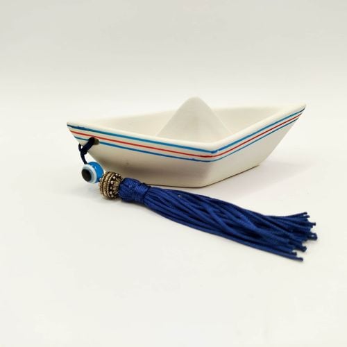 keramiko karavaki me fountitsa kai mati Κεραμικό καραβάκι με φουντίτσα και μάτι - Image 1