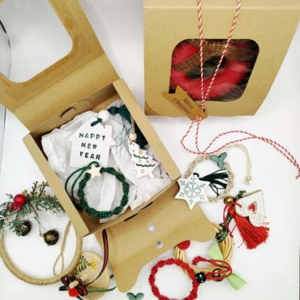 xristougenniatika gift boxes me stolidakia