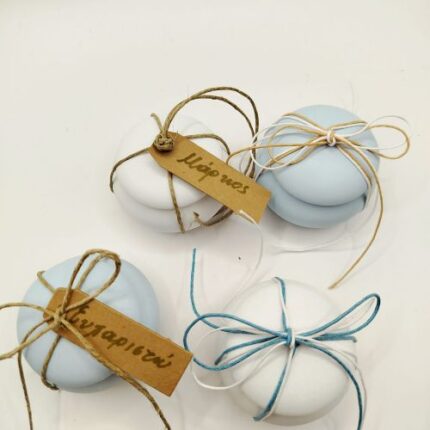 xeiropoiiti mpomponiera macaron lefki kai galazia